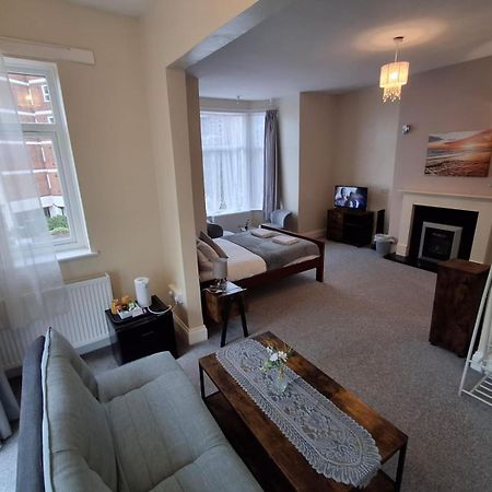 Inn By The Sea, Portsmouth - En Suite Rooms With Sea View Possible, Parking Ev 22Kw ภายนอก รูปภาพ