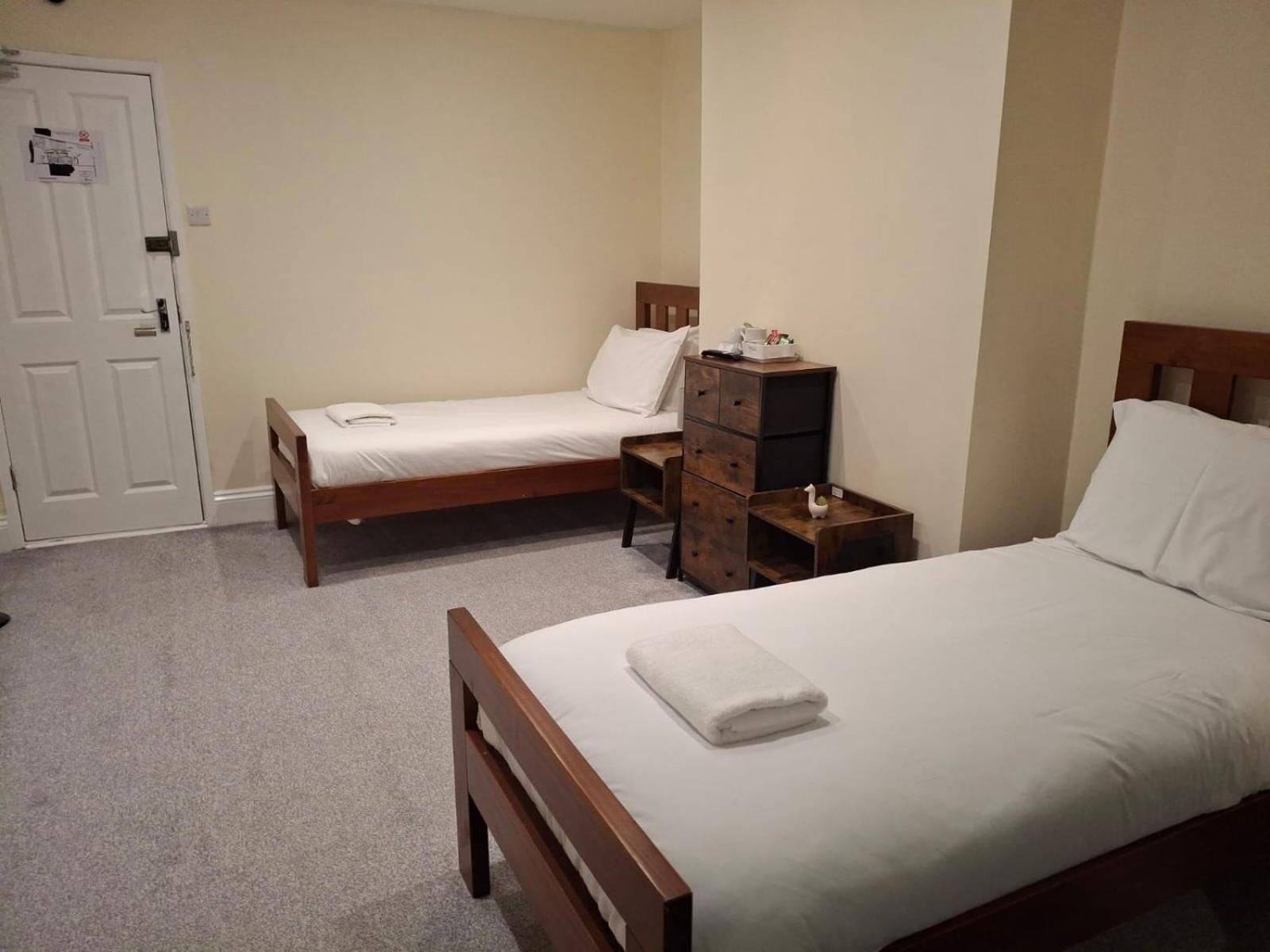 Inn By The Sea, Portsmouth - En Suite Rooms With Sea View Possible, Parking Ev 22Kw ภายนอก รูปภาพ