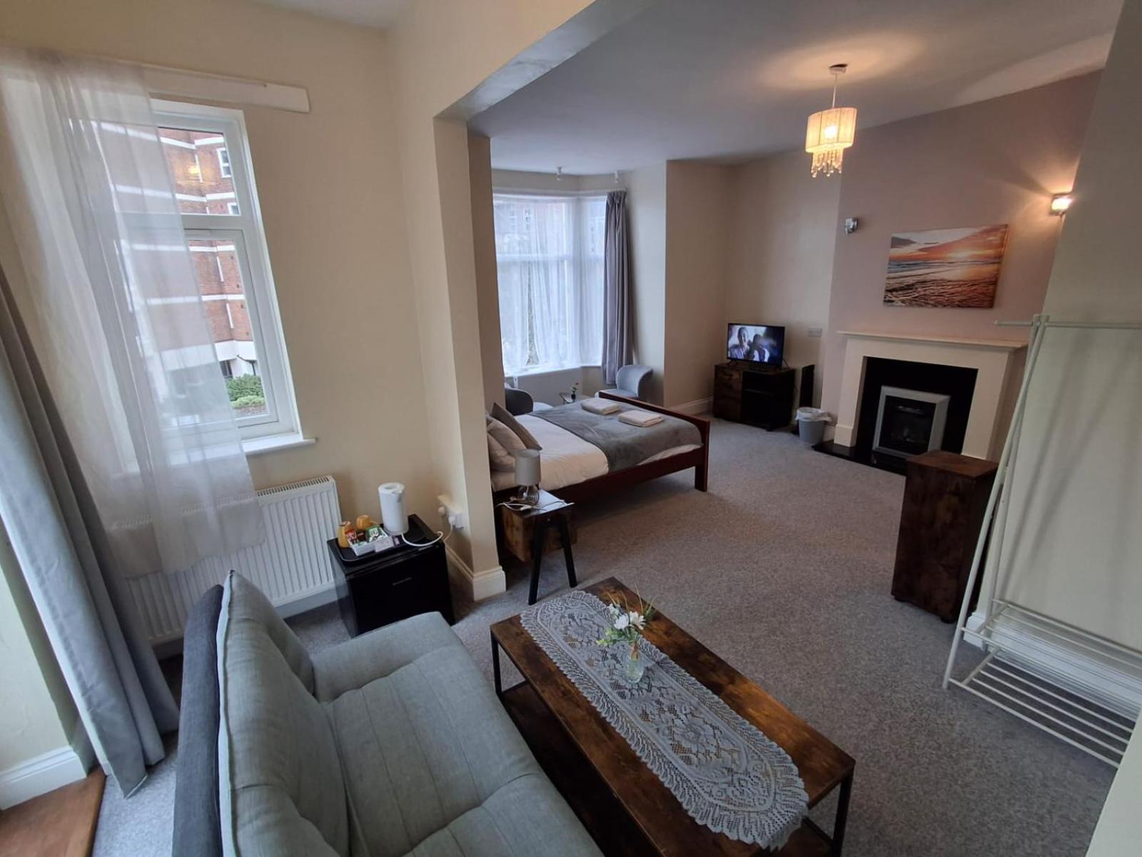 Inn By The Sea, Portsmouth - En Suite Rooms With Sea View Possible, Parking Ev 22Kw ภายนอก รูปภาพ