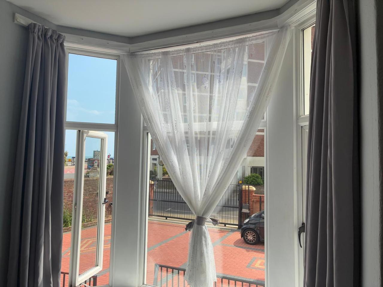 Inn By The Sea, Portsmouth - En Suite Rooms With Sea View Possible, Parking Ev 22Kw ภายนอก รูปภาพ