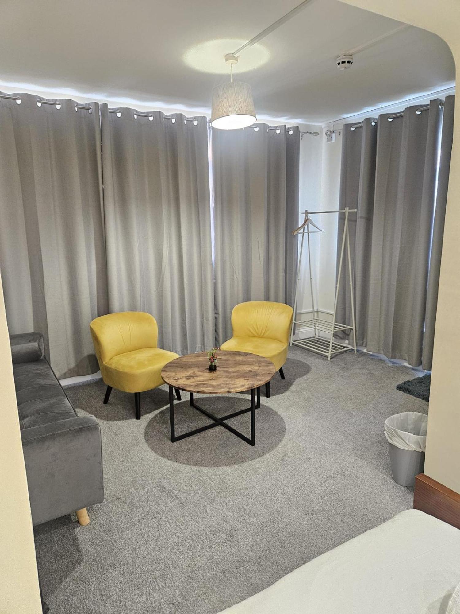 Inn By The Sea, Portsmouth - En Suite Rooms With Sea View Possible, Parking Ev 22Kw ภายนอก รูปภาพ